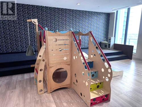 608 - 950 Portage Parkway, Vaughan, ON - Indoor Photo Showing Other Room