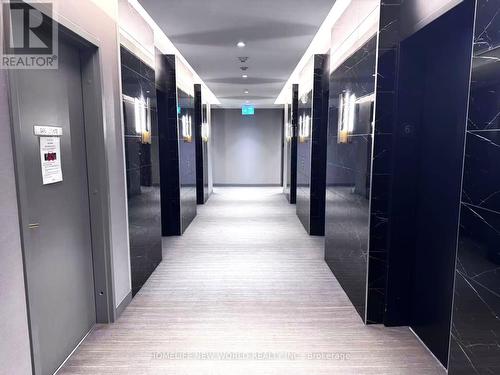 608 - 950 Portage Parkway, Vaughan, ON - Indoor Photo Showing Other Room