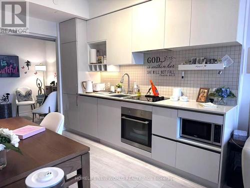 608 - 950 Portage Parkway, Vaughan, ON - Indoor Photo Showing Kitchen With Double Sink