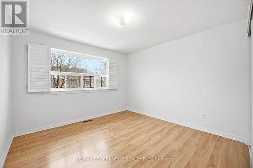 24 - 25 Gosford Boulevard, Toronto, ON - Indoor Photo Showing Other Room