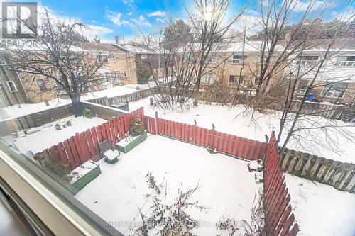 24 - 25 Gosford Boulevard, Toronto, ON - Outdoor