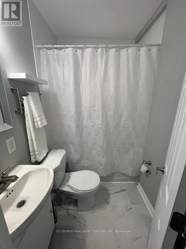 200 Cantin Street, Ottawa, ON - Indoor Photo Showing Bathroom