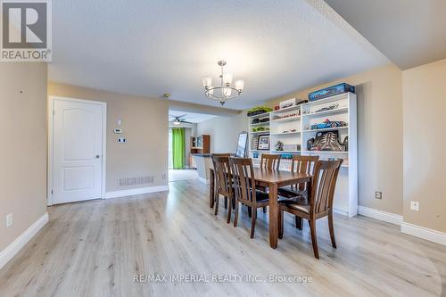 25 - 7 Southside Place, Hamilton, ON - Indoor Photo Showing Dining Room