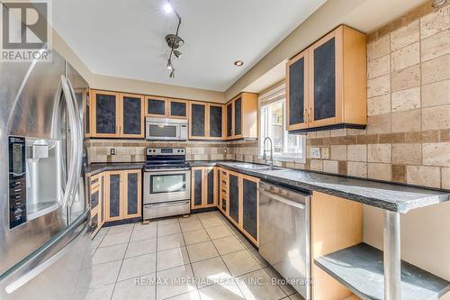 25 - 7 Southside Place, Hamilton, ON - Indoor Photo Showing Kitchen