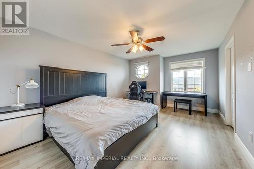 25 - 7 Southside Place, Hamilton, ON - Indoor Photo Showing Bedroom