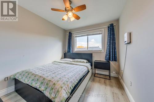 25 - 7 Southside Place, Hamilton, ON - Indoor Photo Showing Bedroom