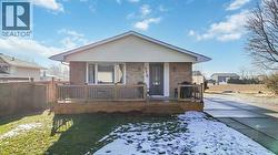 576 FRONT STREET  Plympton-Wyoming, ON N0N 1T0