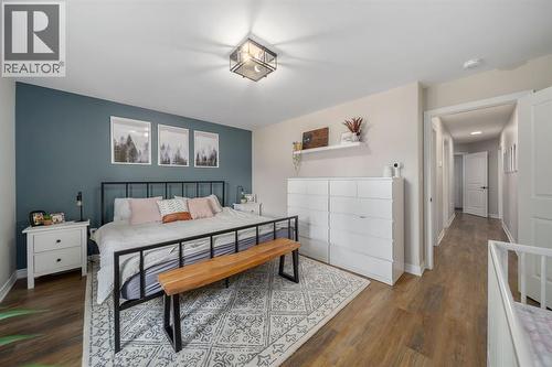 4482 Derby Street, Petrolia, ON - Indoor Photo Showing Bedroom