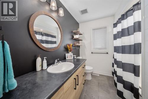 4482 Derby Street, Petrolia, ON - Indoor Photo Showing Bathroom