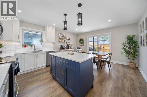 4482 Derby Street, Petrolia, ON - Indoor Photo Showing Kitchen