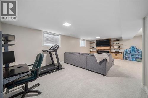 4482 Derby Street, Petrolia, ON - Indoor Photo Showing Gym Room