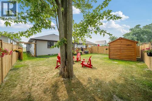 4482 Derby Street, Petrolia, ON - Outdoor