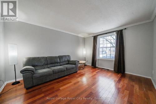43 Patience Crescent, London South (South X), ON - Indoor Photo Showing Living Room