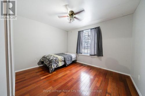 43 Patience Crescent, London South (South X), ON - Indoor Photo Showing Bedroom