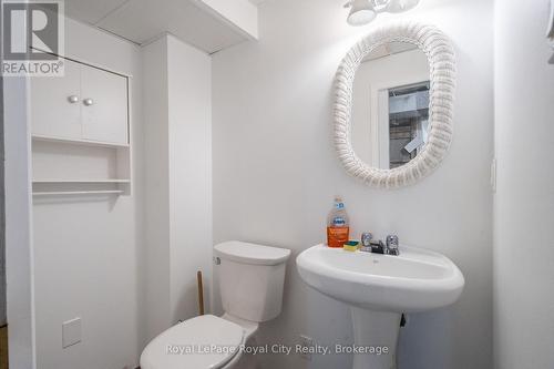 43 Patience Crescent, London South (South X), ON - Indoor Photo Showing Bathroom