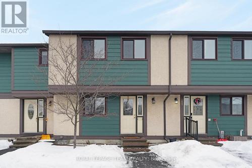 1807 MEADOWBROOK ROAD  Ottawa, ON K1B 4W6