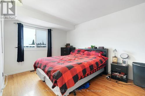 1807 Meadowbrook Road, Ottawa, ON - Indoor Photo Showing Bedroom