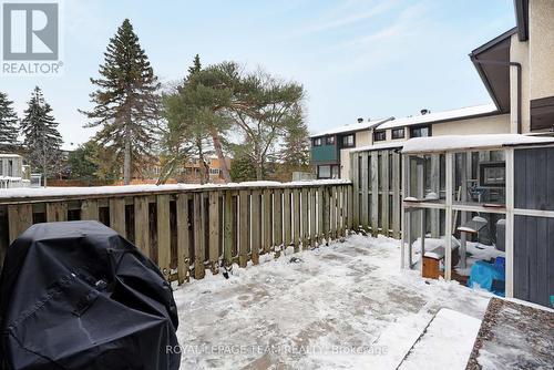 1807 Meadowbrook Road, Ottawa, ON - Outdoor