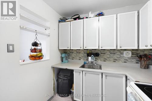 1807 Meadowbrook Road, Ottawa, ON - Indoor Photo Showing Kitchen