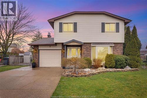 222 Donalda COURT  Tecumseh, ON N8N 3K2