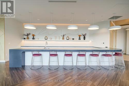 1723 - 70 Princess Street, Toronto, ON - Indoor