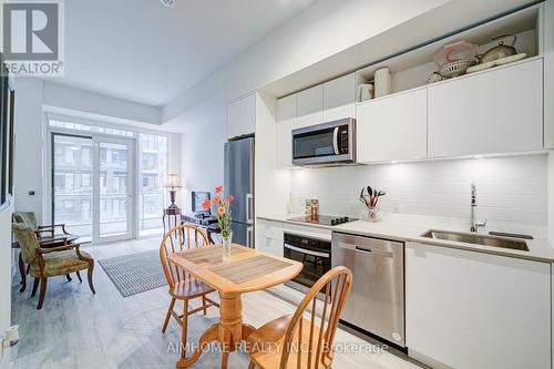 1723 - 70 Princess Street, Toronto, ON - Indoor