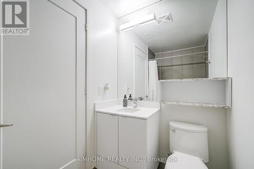 1723 - 70 Princess Street, Toronto, ON - Indoor Photo Showing Bathroom