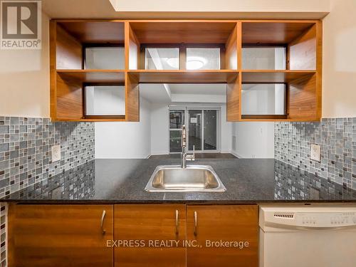 2806 - 125 Village Green Square, Toronto, ON - Indoor Photo Showing Kitchen