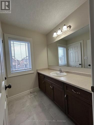 201 Spring Garden Drive, Waterloo, ON - Indoor Photo Showing Bathroom