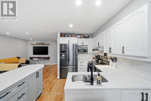 504 Allegro Way, Ottawa, ON - Indoor Photo Showing Kitchen
