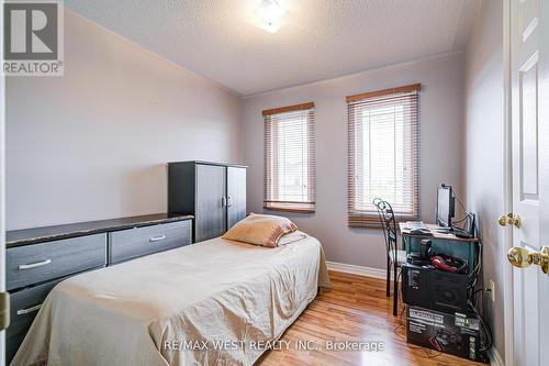 12 Eaglefield Gate, Brampton, ON - Indoor Photo Showing Bedroom