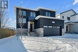 2 PARK CRESCENT  Loyalist (Amherstview), ON K7N 0C2