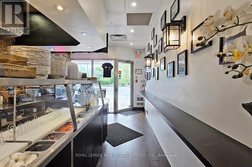 2184 Bloor Street W, Toronto, ON 