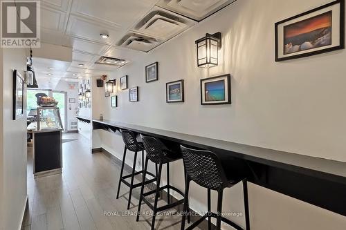 2184 Bloor Street W, Toronto, ON 