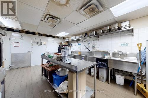 2184 Bloor Street W, Toronto, ON 