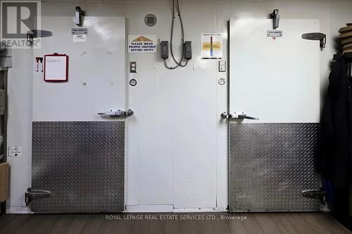 2184 Bloor Street W, Toronto, ON 