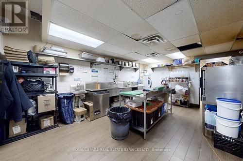 2184 Bloor Street W, Toronto, ON 