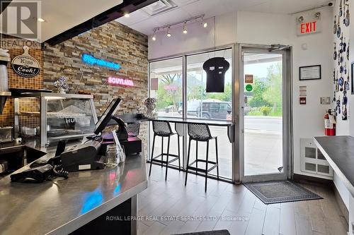 2184 Bloor Street W, Toronto, ON 