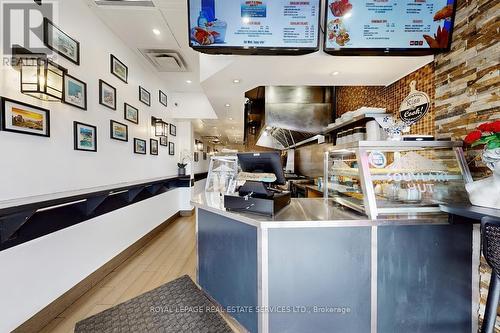 2184 Bloor Street W, Toronto, ON 