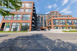 314 - 2300 ST CLAIR AVENUE  Toronto, ON M6N 1K8