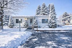 2 NORRIS ARM  Innisfil, ON L9S 1N6