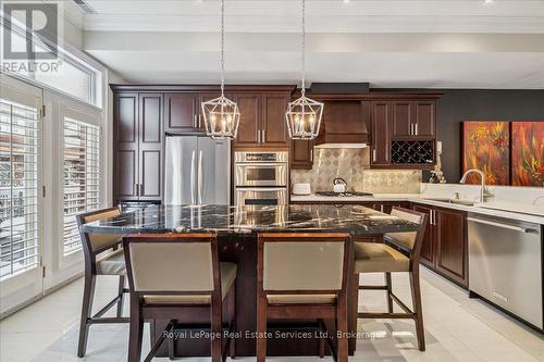 3 - 120 Bronte Road, Oakville (Br Bronte), ON - Indoor Photo Showing Kitchen With Upgraded Kitchen