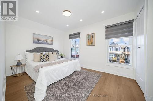38 Glendale Avenue N, Hamilton, ON - Indoor Photo Showing Bedroom