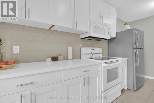 36 Greenboro Crescent, Ottawa, ON - Indoor Photo Showing Kitchen