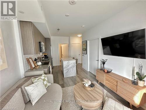 1114 - 15 Wellington Street S, Kitchener, ON - Indoor Photo Showing Living Room