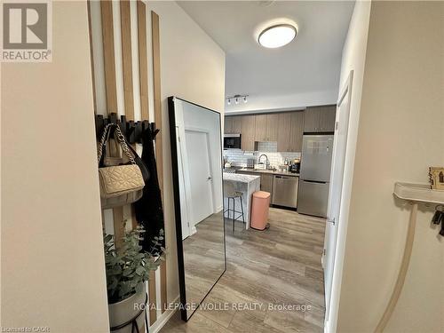 1114 - 15 Wellington Street S, Kitchener, ON - Indoor Photo Showing Kitchen
