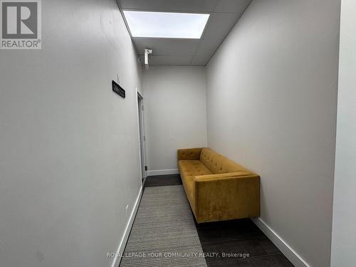 724 Lakeshore Road E, Mississauga, ON 