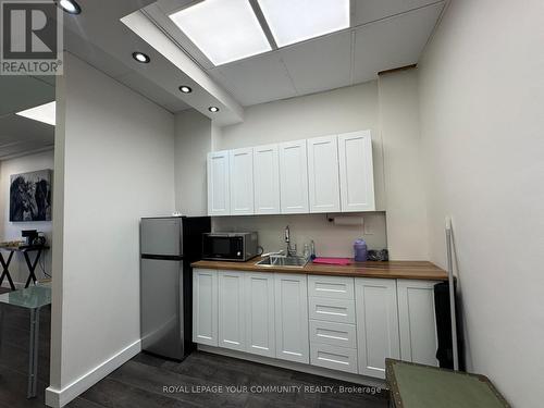 724 Lakeshore Road E, Mississauga, ON 