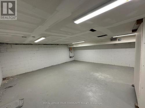 724 Lakeshore Road E, Mississauga, ON 