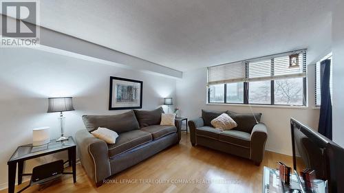 208 - 1155 Bough Beeches Boulevard, Mississauga, ON - Indoor Photo Showing Living Room
